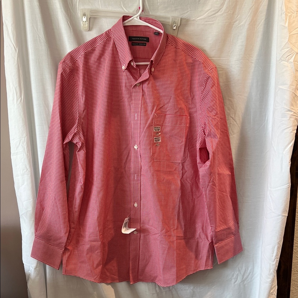 NWT men’s large 16 32/33 Tommy Hilfiger red gingham dress shirt. Button down